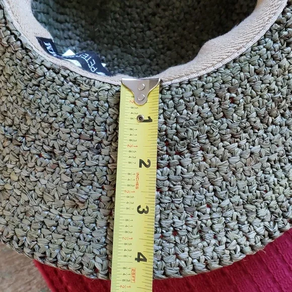 PETER GRIMM wide brim straw bucket Brimmed HAT with tassels. - Picture 11 of 12